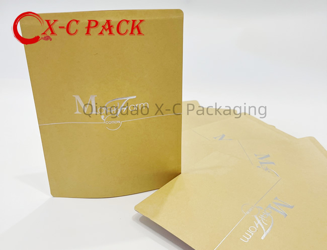 Customizable Biodegradable Brown Kraft Paper Zipper Bag with Window Resealable Hot Stamping Stand up Bag for Clothes